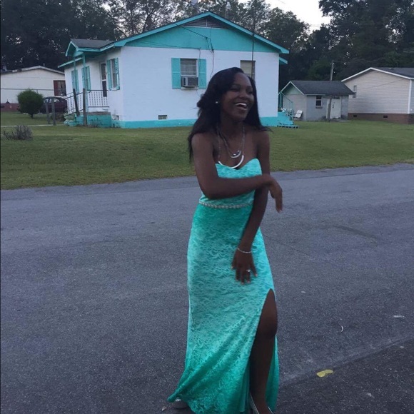 Prom Dress - Picture 5 of 5